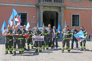 Viterbo - La protesta del sindacato Conapo in piazza del Comune