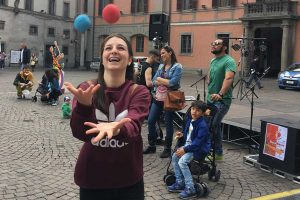 Viterbo - I ragazzi dell'Orioli a piazza del Comune