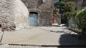 Via delle Mole, lavori d'asfaltatura