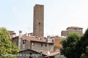 San Pellegrino visto dal quartiere di Pianoscarano