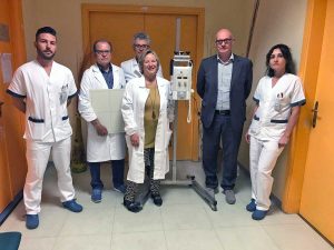Tarquinia - Il sindaco Mazzola con medici e infermieri