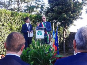 Il sindaco Mazzola e il presidente di Semi di Pace Bondi