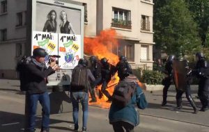 Parigi - Scontri per il primo maggio