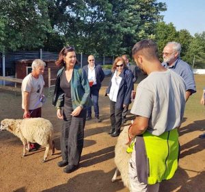 Corchiano - La visita della presidente Boldrini alle due agnelline