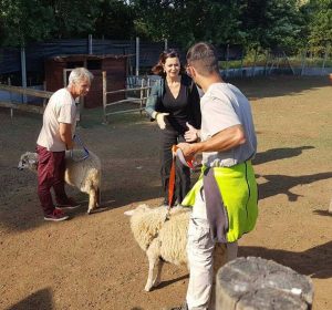 Corchiano - La visita della presidente Boldrini alle due agnelline