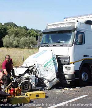 Lo schianto mortale sulla superstrada Terni-Orte