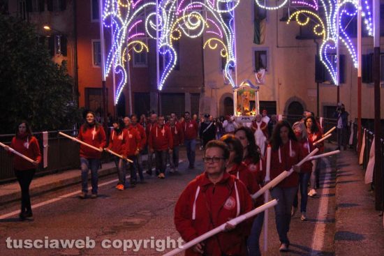 Canepina - La processione della minimacchina di Santa Corona