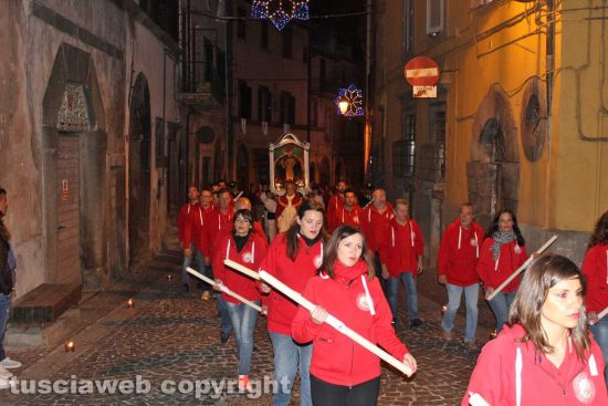Canepina - La processione della minimacchina di Santa Corona