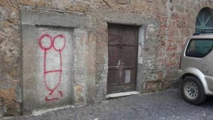 Vasanello - I monumenti imbrattati