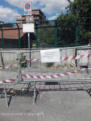 Viterbo - Camper service fuori uso e nel degrado