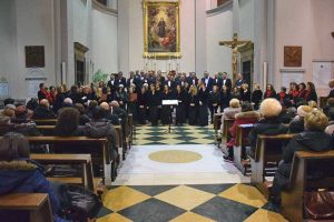 La corale polifonica S. Giovanni e la corale Bonagiunta di S. Ginesio