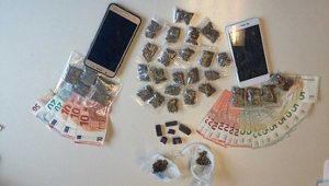 Viterbo - La droga sequestrata dai poliziotti della squadra mobile 