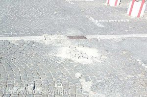 Viterbo - Parcheggio di fronte viale Armando Diaz nel degrado