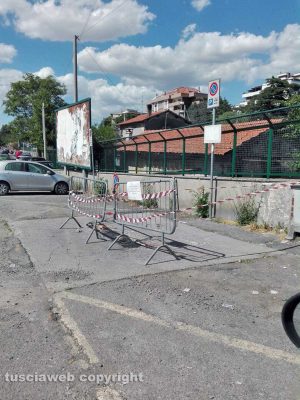 Viterbo - Camper service fuori uso e nel degrado