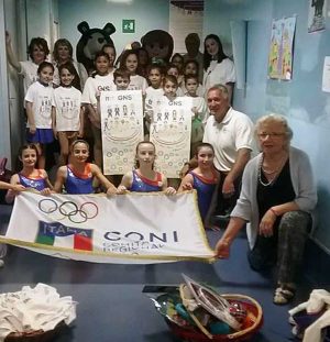 I ragazzi dell'Asd Libertas Pilastro in visita a Pediatria 