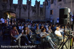 Viterbo - Don Antonio Mazzi a Caffeina