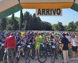 I ciclisti della Granfondo Selva della Roccaccia