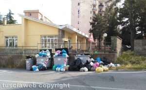 Immondizia in via Murialdo