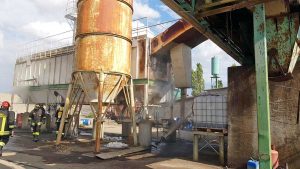 Viterbo - Macchinario in fiamme in un'azienda sulla Verentana