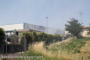 Viterbo - Incendio all'impianto per lo smaltimento dei rifiuti di Casale Bussi