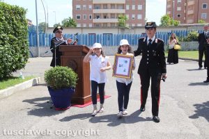 La poesia dei bambini ai carabinieri