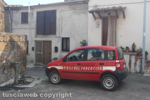Viterbo - Vastissimo incendio a Sant'Angelo di Roccalvecce - L'intervento dei vigili del fuoco