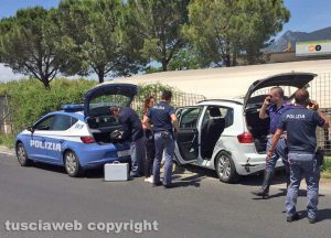 Viterbo - Polizia - Rocambolesco inseguimento sulla E45