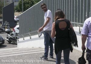 Andrea Rossi all'uscita dal tribunale di Viterbo