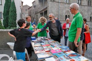 Rocco Papaleo al mercatino dei bambini 