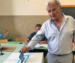 Castel Sant'Elia - Il sindaco Rodolfo Mazzolini al voto