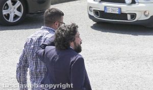 Federico Alfonsini all'uscita dal tribunale di Viterbo con il suo avvocato Domenico GorzigliaFederico Alfonsini all'uscita dal tribunale di Viterbo con il suo avvocato Domenico Gorziglia