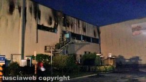 Viterbo - L'impianto di smaltimento rifiuti di Casale Bussi in fiamme