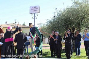 Tuscania - Intitolata una piazza a don Steno Santi