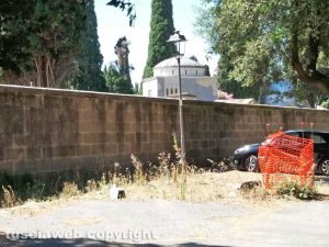 Viterbo - Il degrado al cimitero