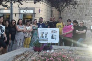 Vetralla - Il bassorilievo in cemento per le mura di via della Pietà