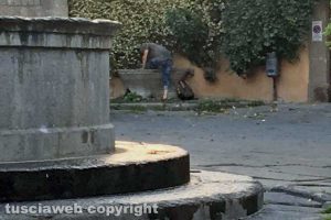 Viterbo - Degrado urbano a piazza del Gesù