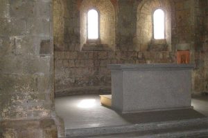 Fabrica di Roma - La chiesa di Santa Maria di Falleri durante il solstizio d’estate
