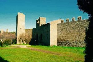 Viterbo - La mura della città
