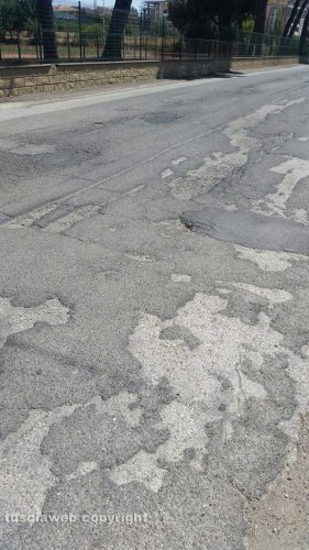 Viterbo - Il manto stradale a Santa Barbara