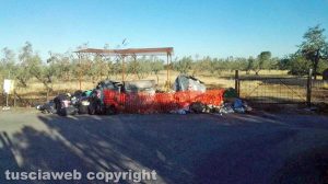 Viterbo - La discarica ai magazzini generali 