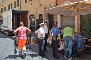 Roma - Gli interventi di polizia locale e carabinieri