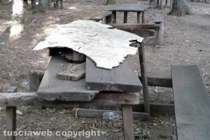 Incuria e inciviltà al parco dei Cimini