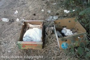 Incuria e inciviltà al parco dei Cimini