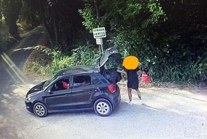 Bagnoregio - L'abbandono dei rifiuti in strada immortalato dalle telecamere