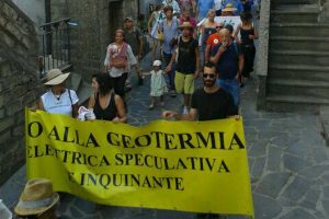 Latera - La passeggiata contro il pericolo geotermico