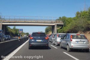 Viterbo - La coda sulla Superstrada verso il capoluogo