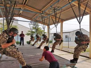  Corso di paracadutismo per gli allievi marescialli