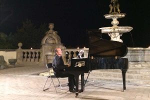 Viterbo - Il primo appuntamento di “Musica in giardino”