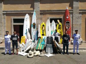 Santa Marinella - Il materiale sequestrato dalla guardia costiera