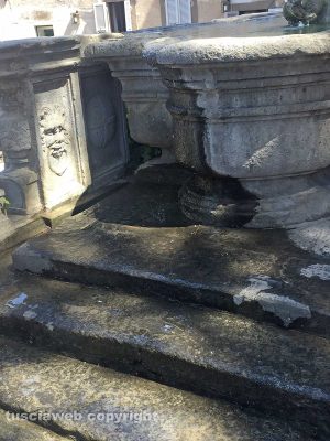 Viterbo - La fontana nei giardini del Comune